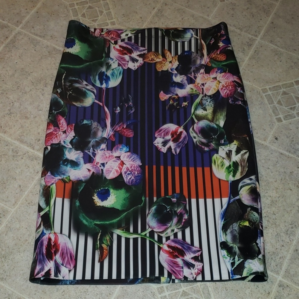 - Clover Canyon print floral scuba pencil s…